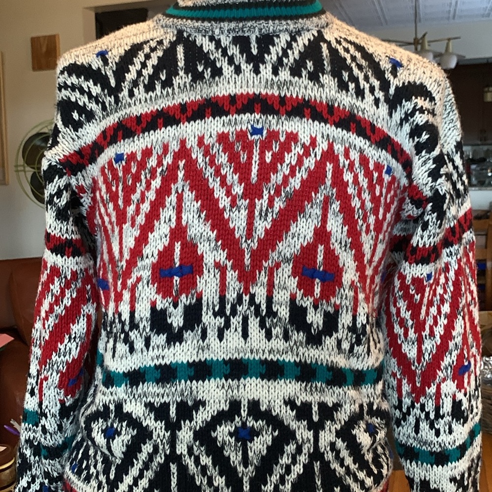 80’s BOTANY 500 AZTEC NAVAJO ETHNIC TRIBAL CREWNECK PULLOVER COOGI COSBY SWEATER